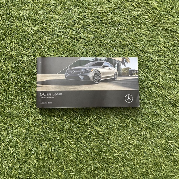 2020 Mercedes-Benz C-Class Sedan Owners Manual (C300 4MATIC 2.0L, C300 2.0L) - Picture 2 of 11